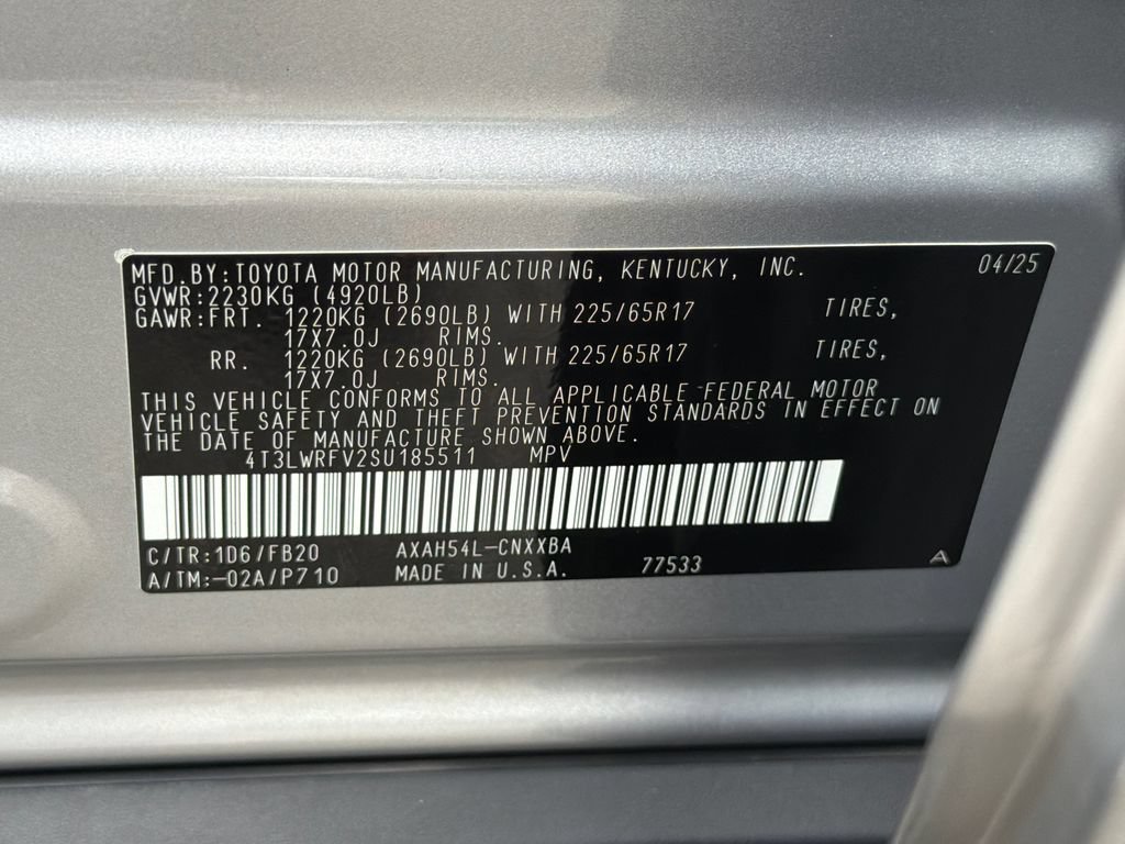 Used 2025 Toyota RAV4 LE AWD/4WD image 32