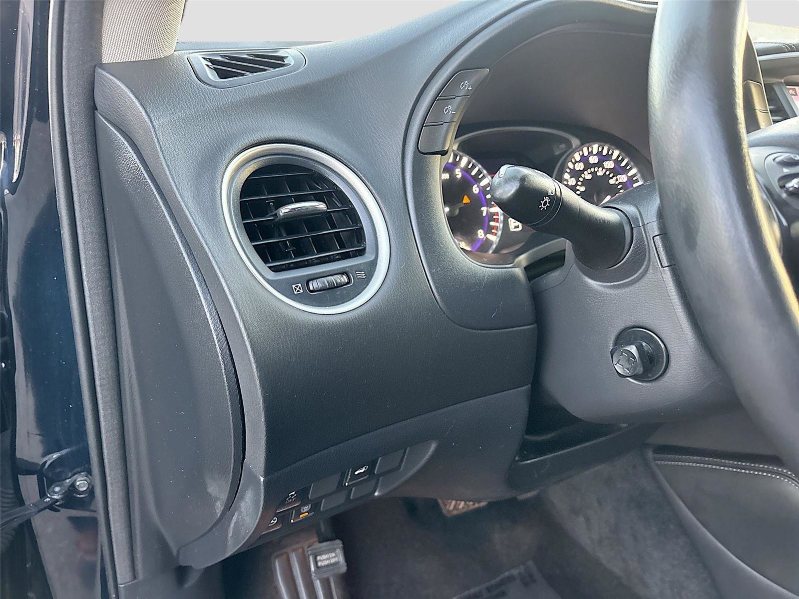 Used 2020 INFINITI QX60 Luxe w/ Essential Package image 11