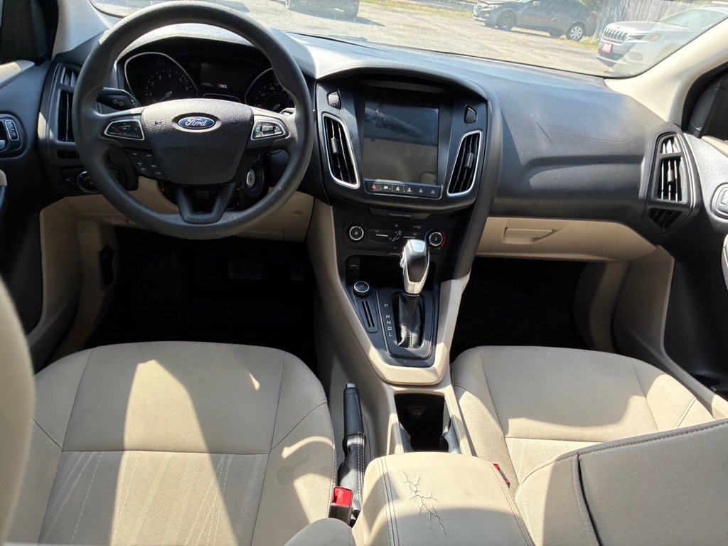 Used 2016 Ford Focus SE FWD image 18