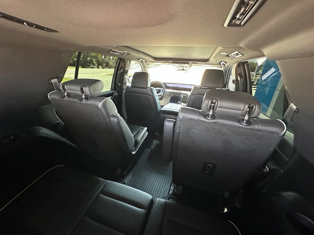 Used 2025 Cadillac Escalade Sport RWD image 22