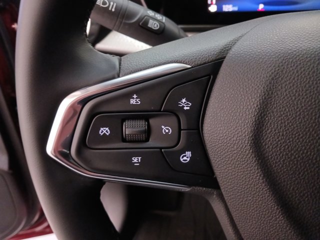 Used 2025 Chevrolet Trax LT w/ Driver Confidence Package image 16