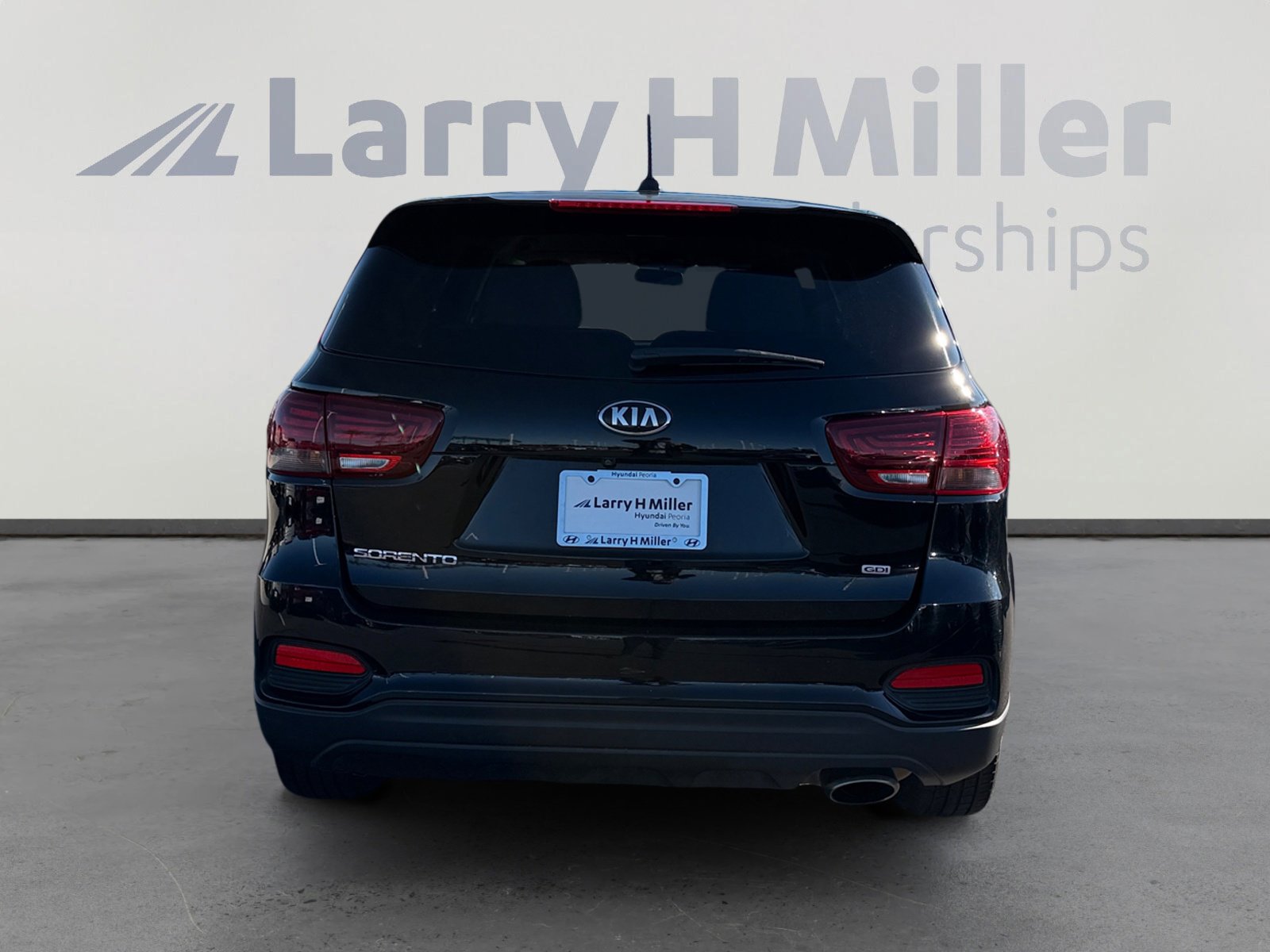 Used 2020 Kia Sorento LX image 4