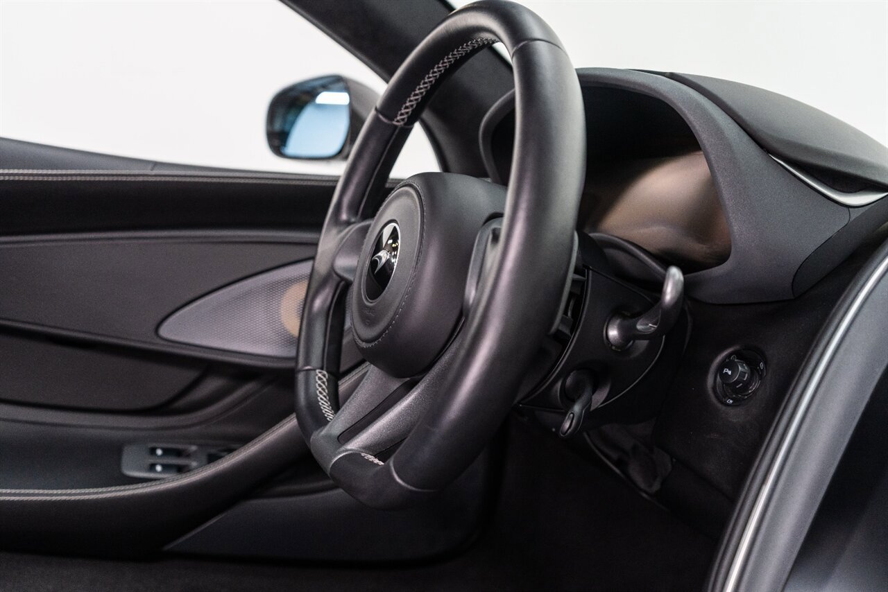 Used 2019 McLaren 570S Coupe RWD image 50