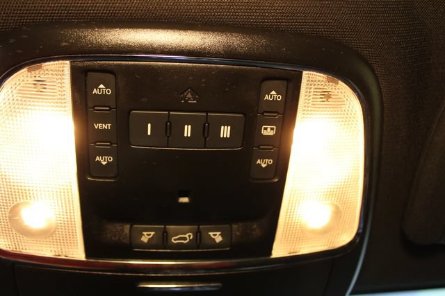 Used 2020 Jeep Grand Cherokee Limited w/ Luxury Group II RWD image 29