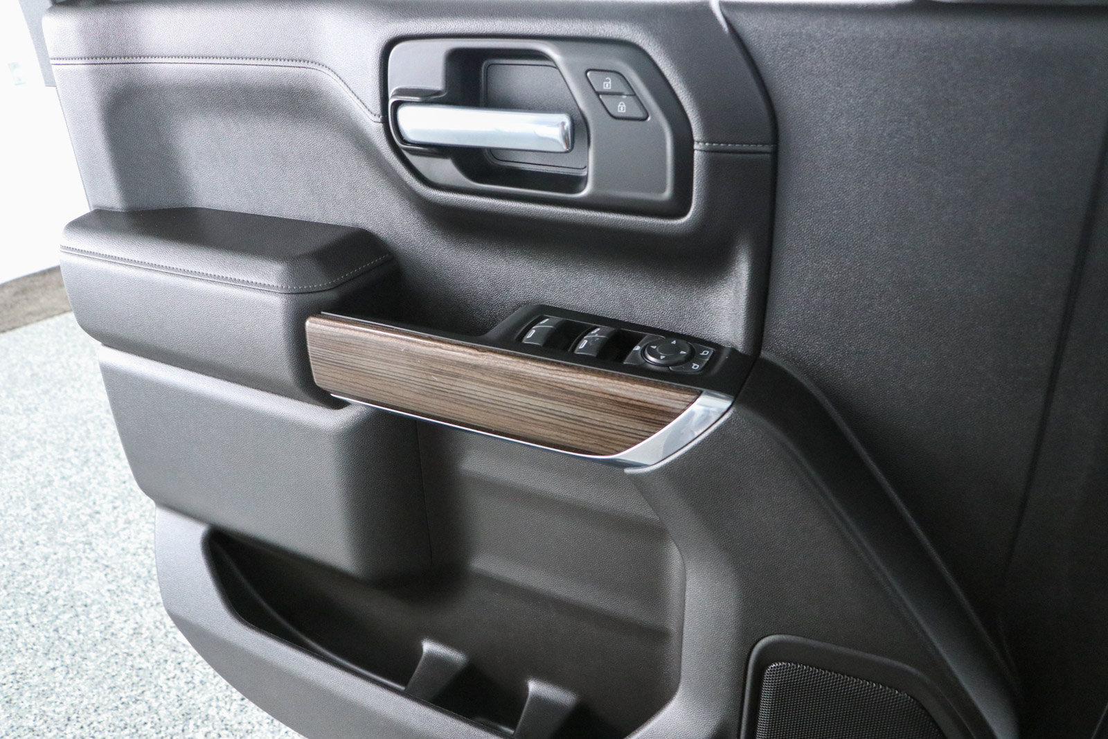Used 2021 Chevrolet Silverado 1500 LT Trail Boss w/ Bed Protection Package AWD/4WD image 23