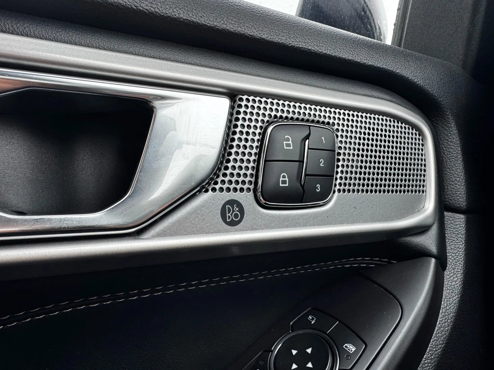 Used 2020 Ford Explorer Limited w/ Class III Trailer Tow Package image 24