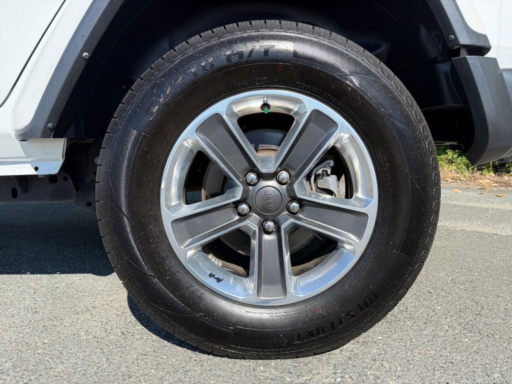 Used 2023 Jeep Wrangler Sahara image 14