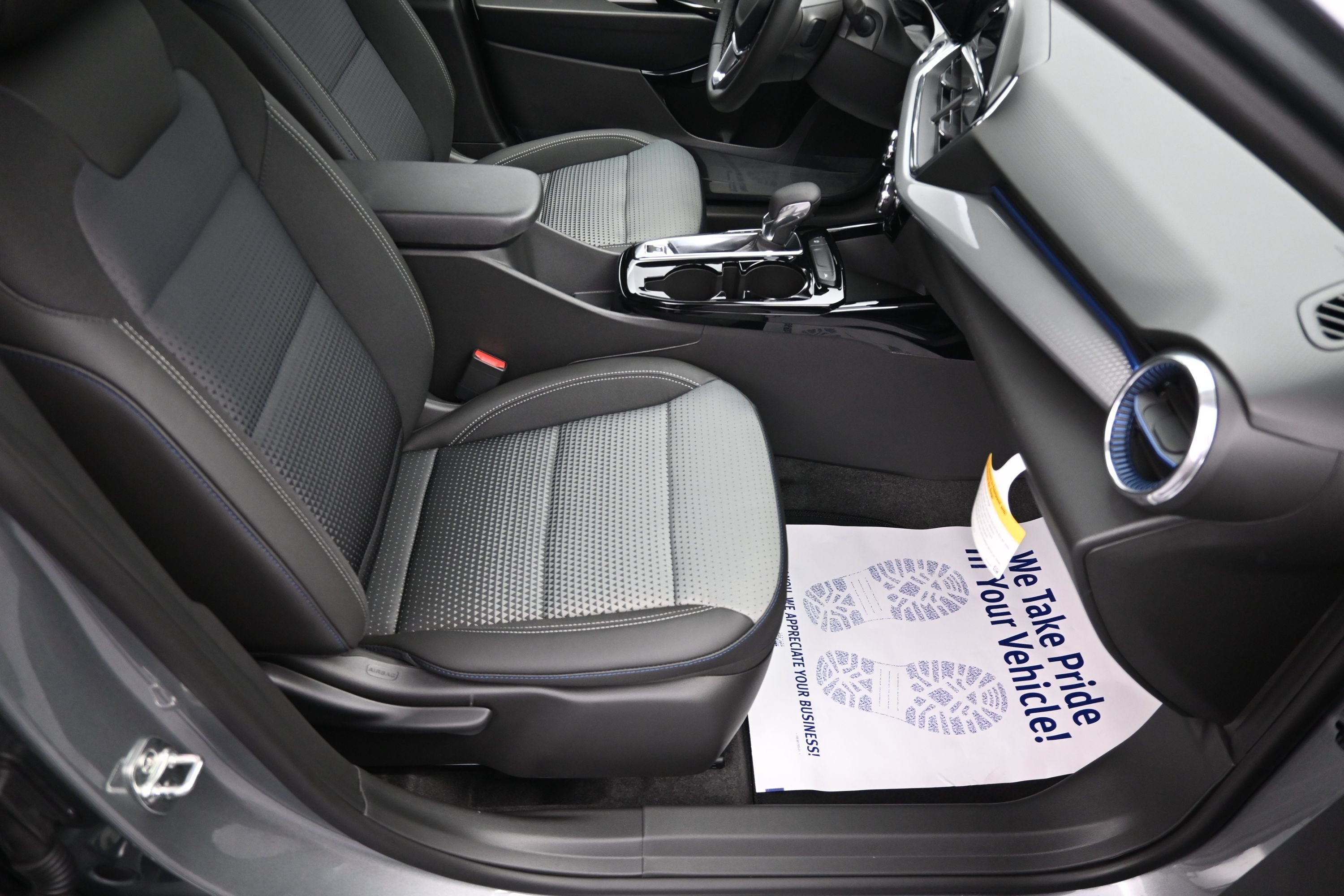 New 2026 Chevrolet Trax LT w/ Sunroof Package FWD image 31