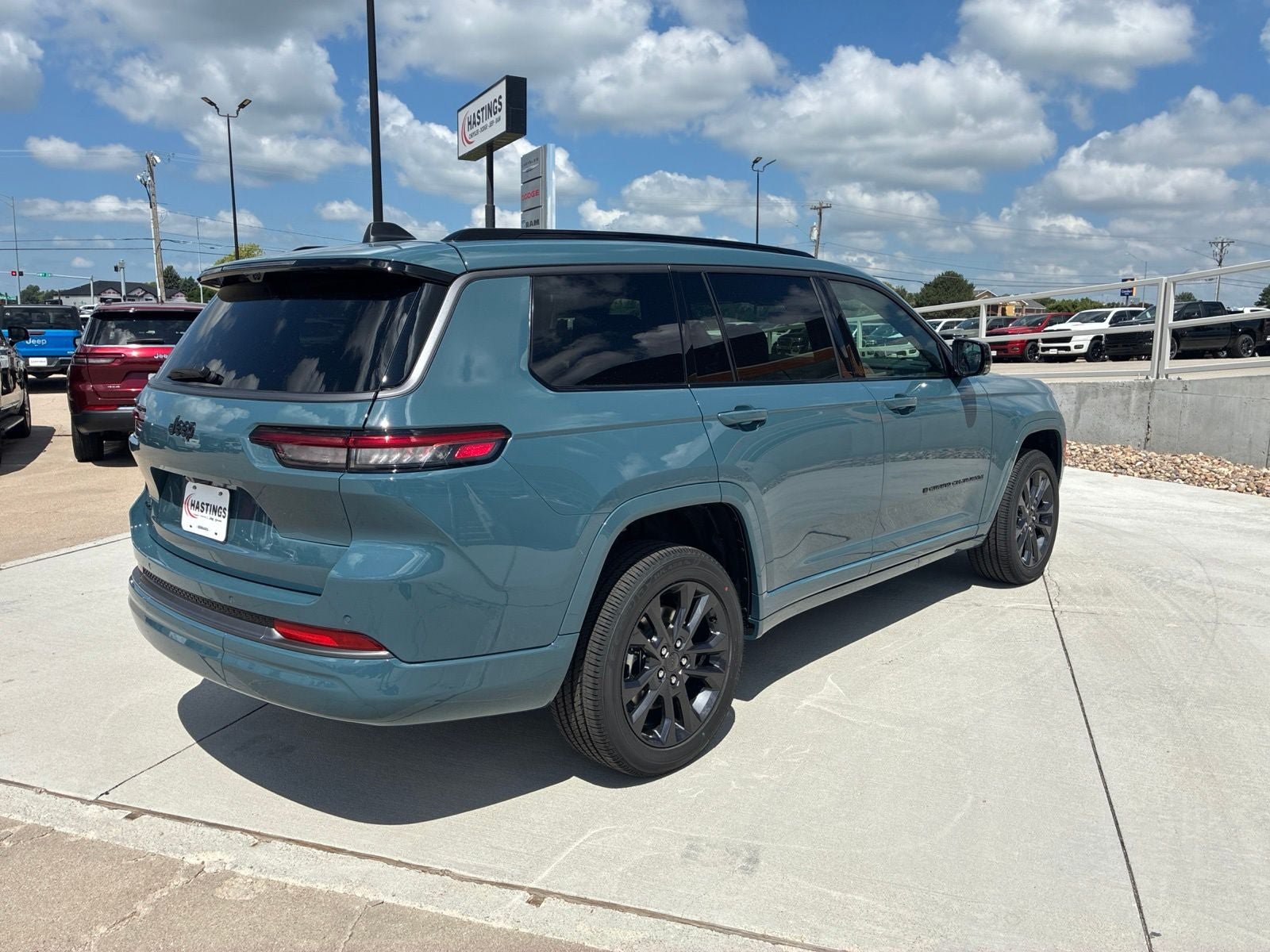 New 2026 Jeep Grand Cherokee L Limited AWD/4WD image 7