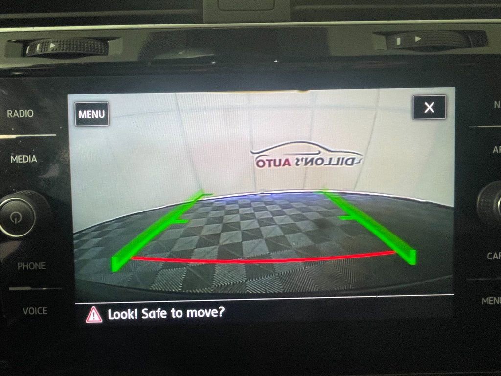 Used 2019 Volkswagen Golf R 4-Door image 18