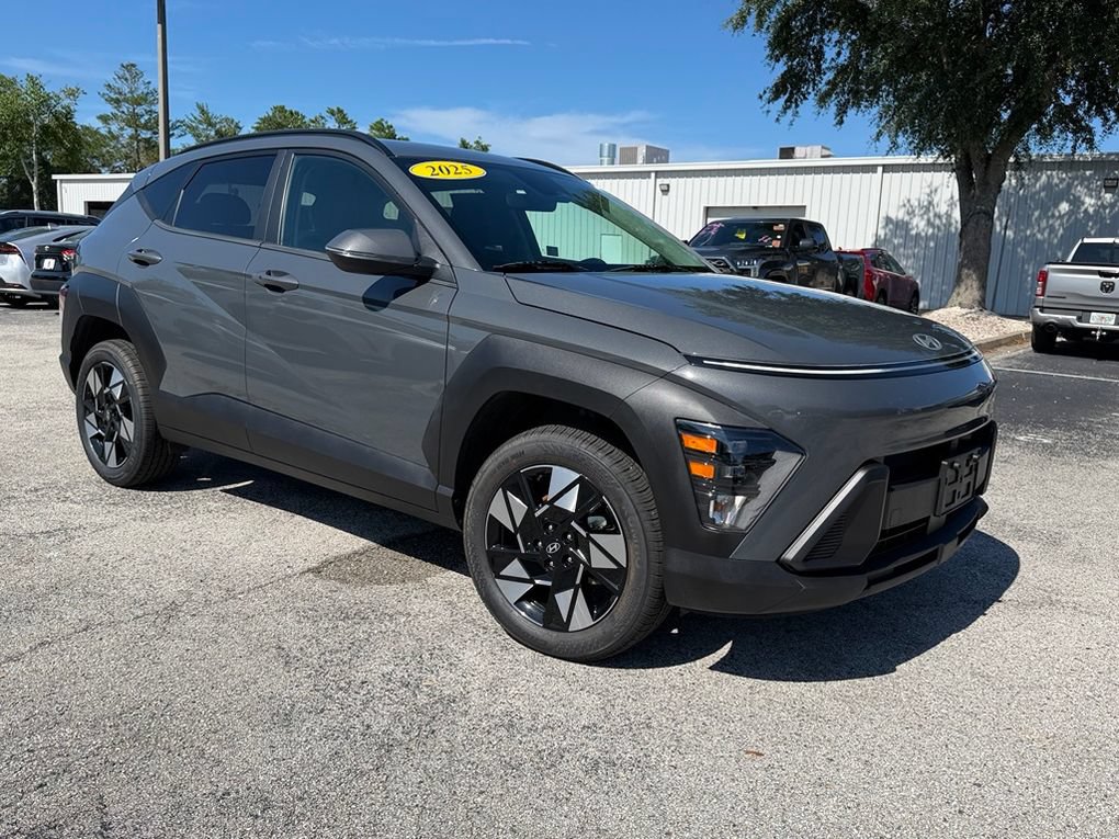 Used 2025 Hyundai Kona SEL AWD/4WD image 12