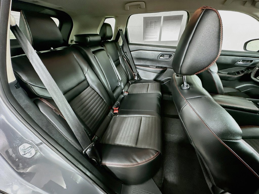 Certified 2025 Nissan Rogue SV AWD/4WD image 34