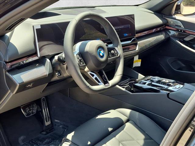 New 2027 BMW i5 eDrive40 w/ M Sport Package RWD image 3