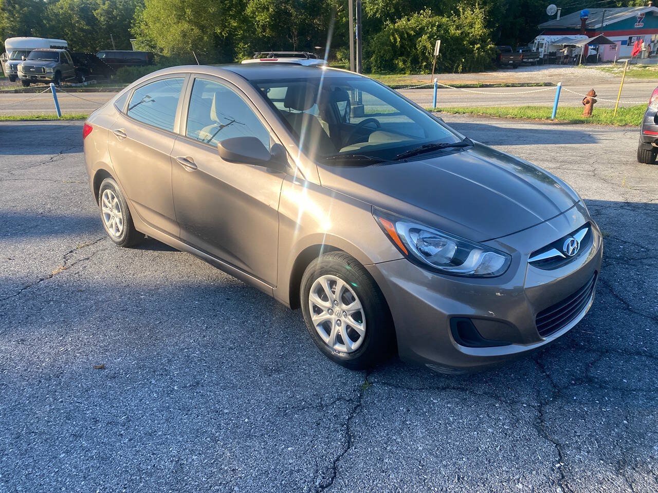 Used 2014 Hyundai Accent GLS FWD image 4