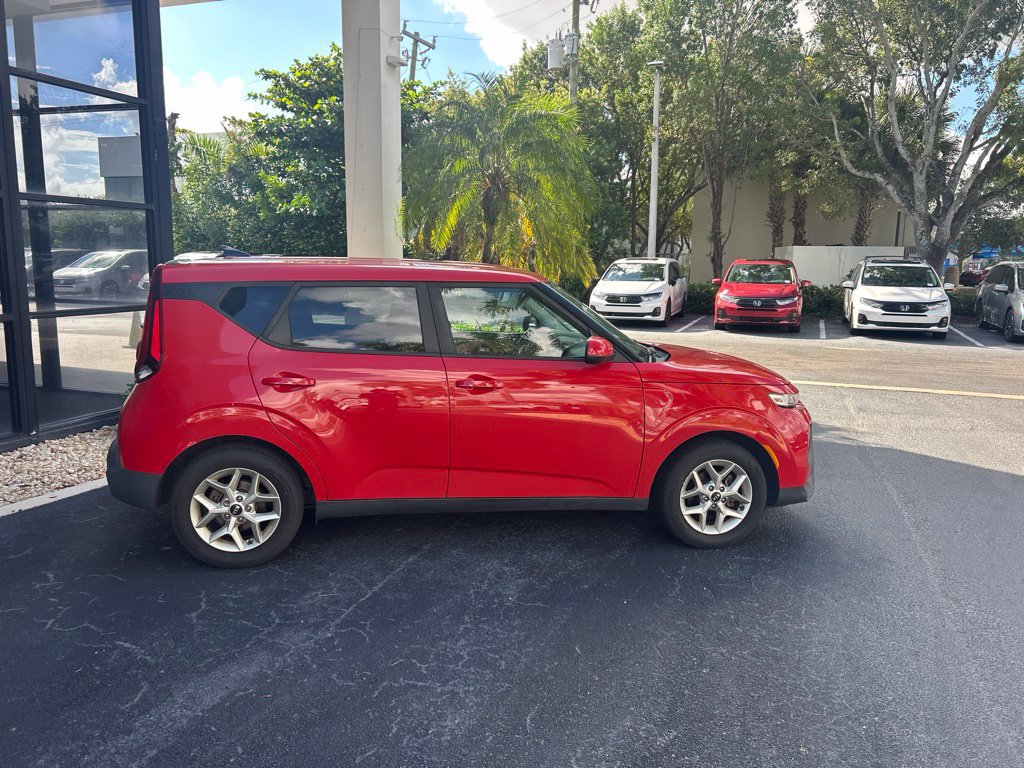 Used 2020 Kia Soul S FWD image 7