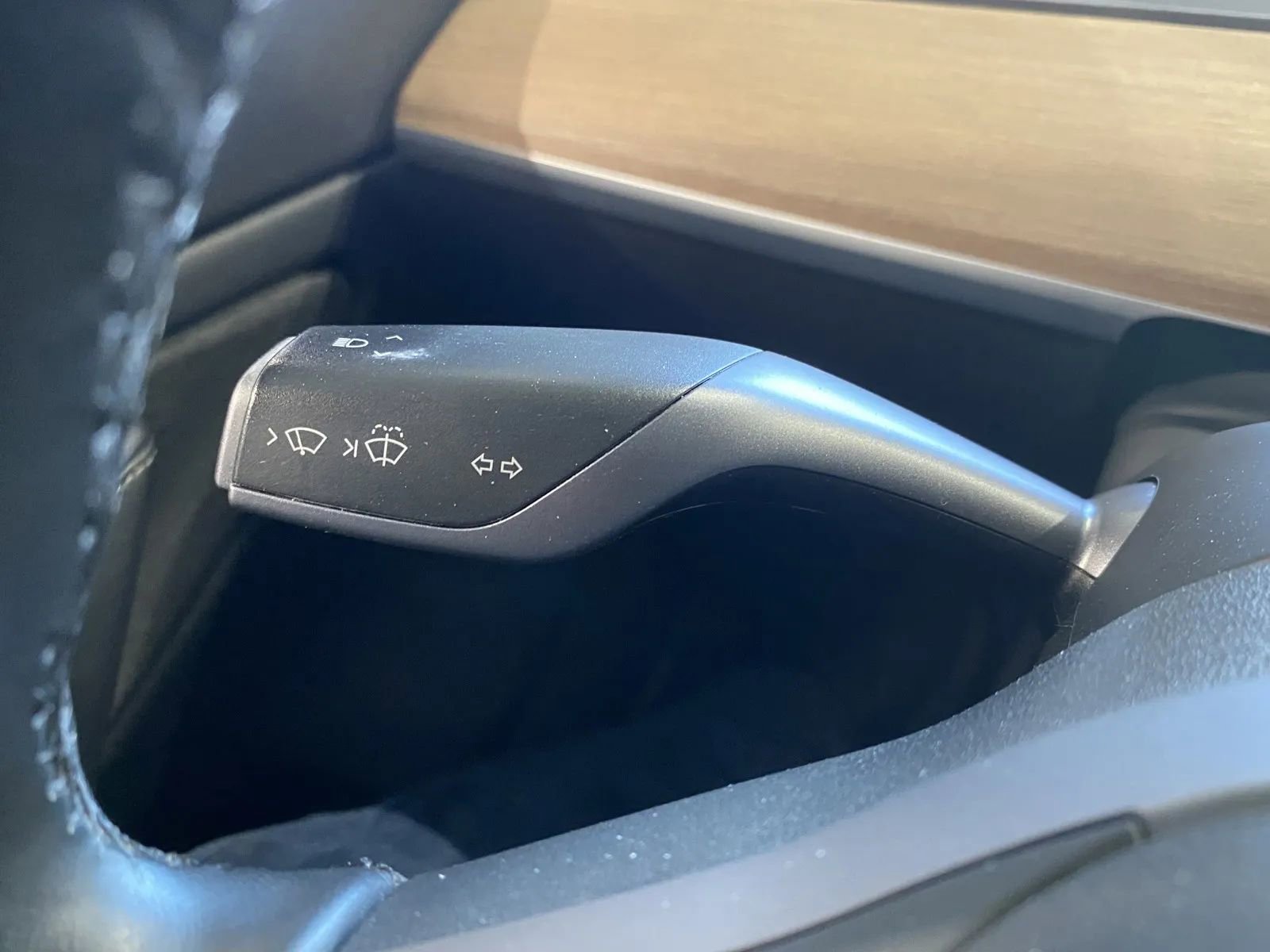 Used 2019 Tesla Model 3 Standard Range Plus image 18