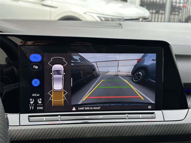 Certified 2022 Volkswagen Golf R image 38