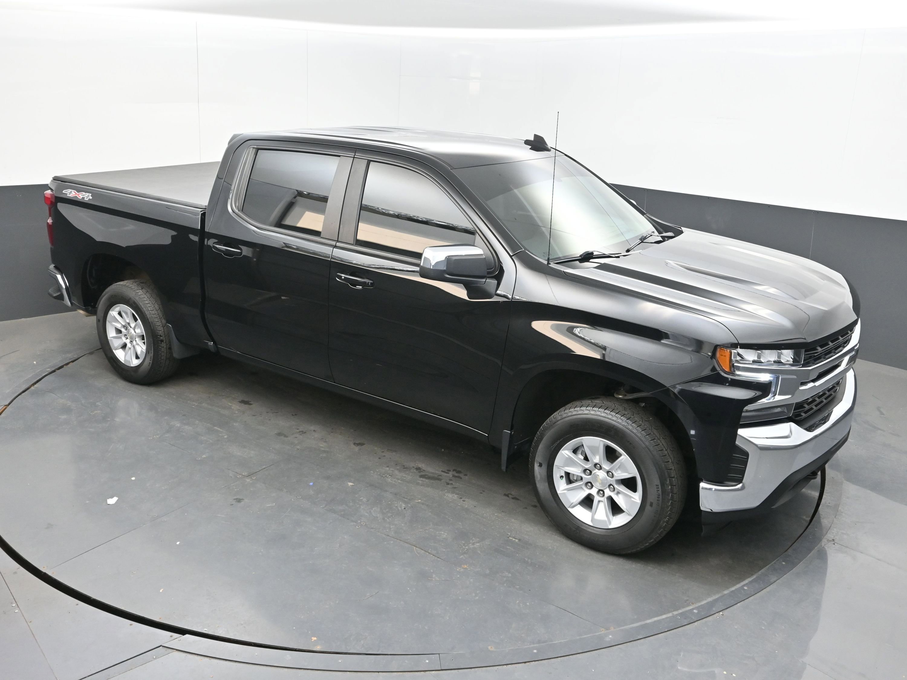 Used 2022 Chevrolet Silverado 1500 LT AWD/4WD image 28