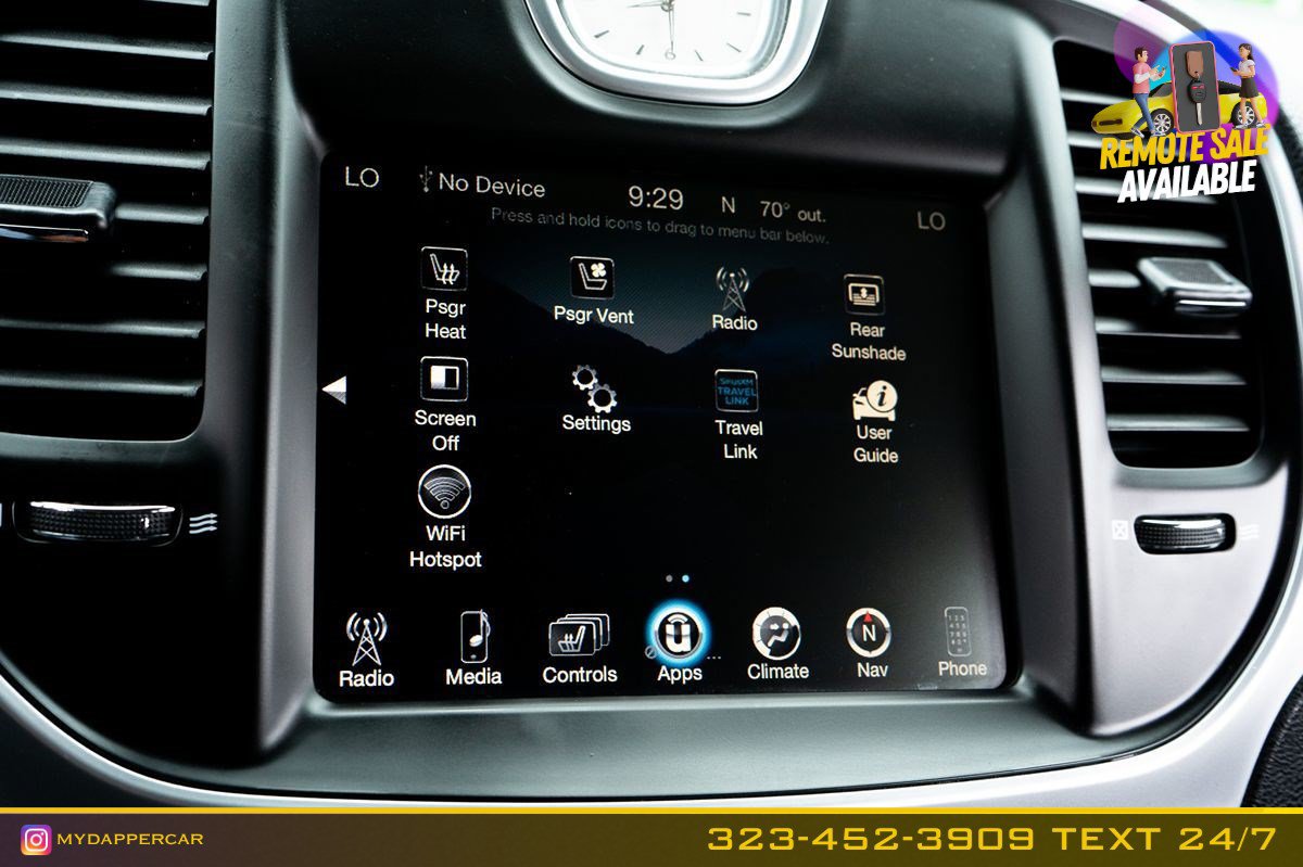 Used 2016 Chrysler 300 C RWD image 34