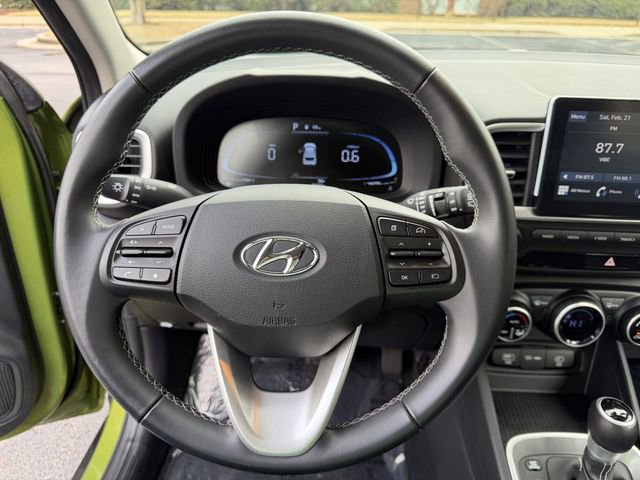 Used 2024 Hyundai Venue SEL image 13
