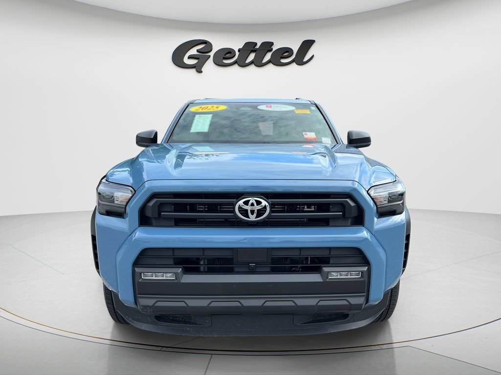 Used 2025 Toyota 4Runner SR5 AWD/4WD image 2