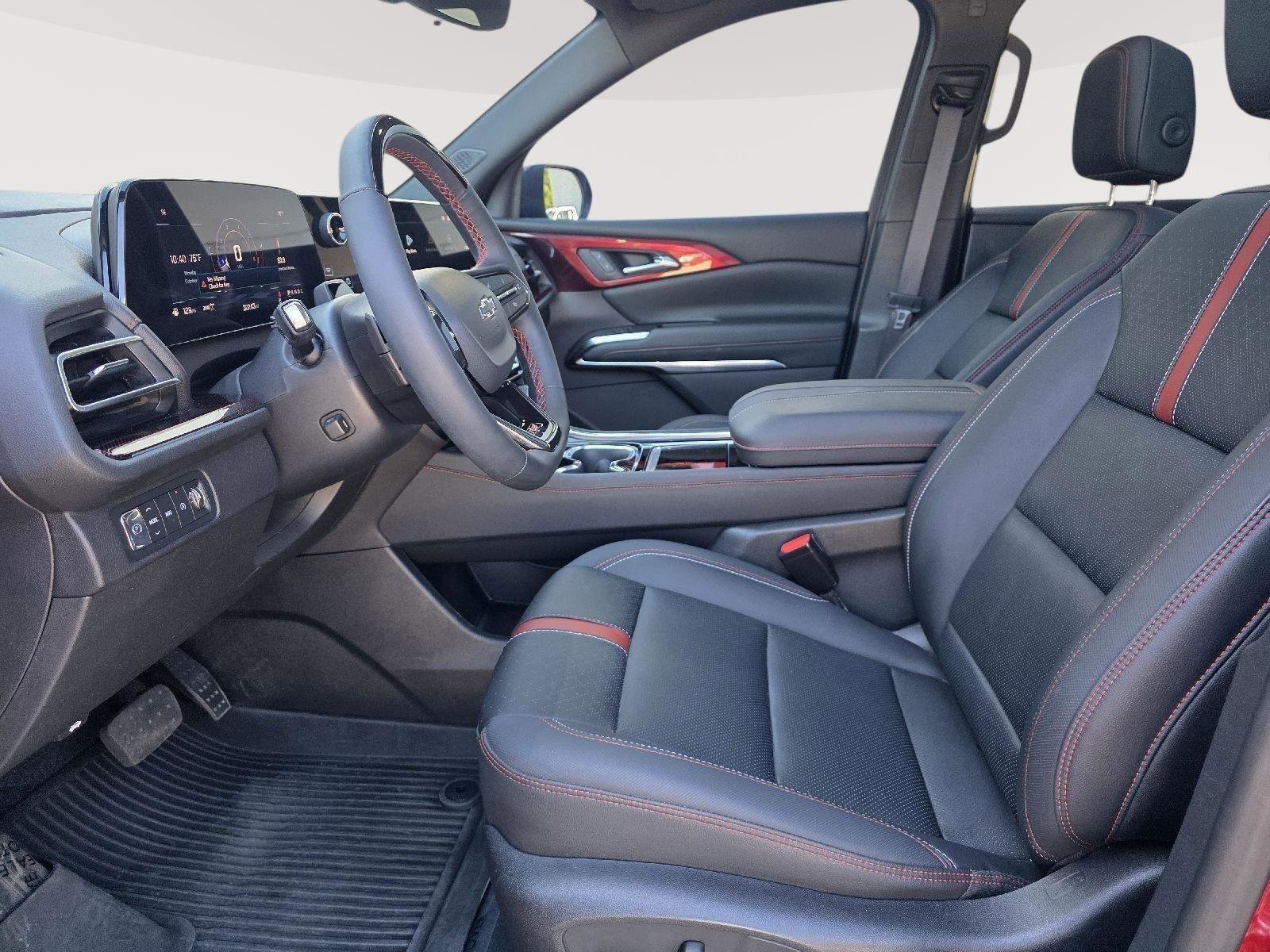 Used 2024 Chevrolet Traverse RS image 9