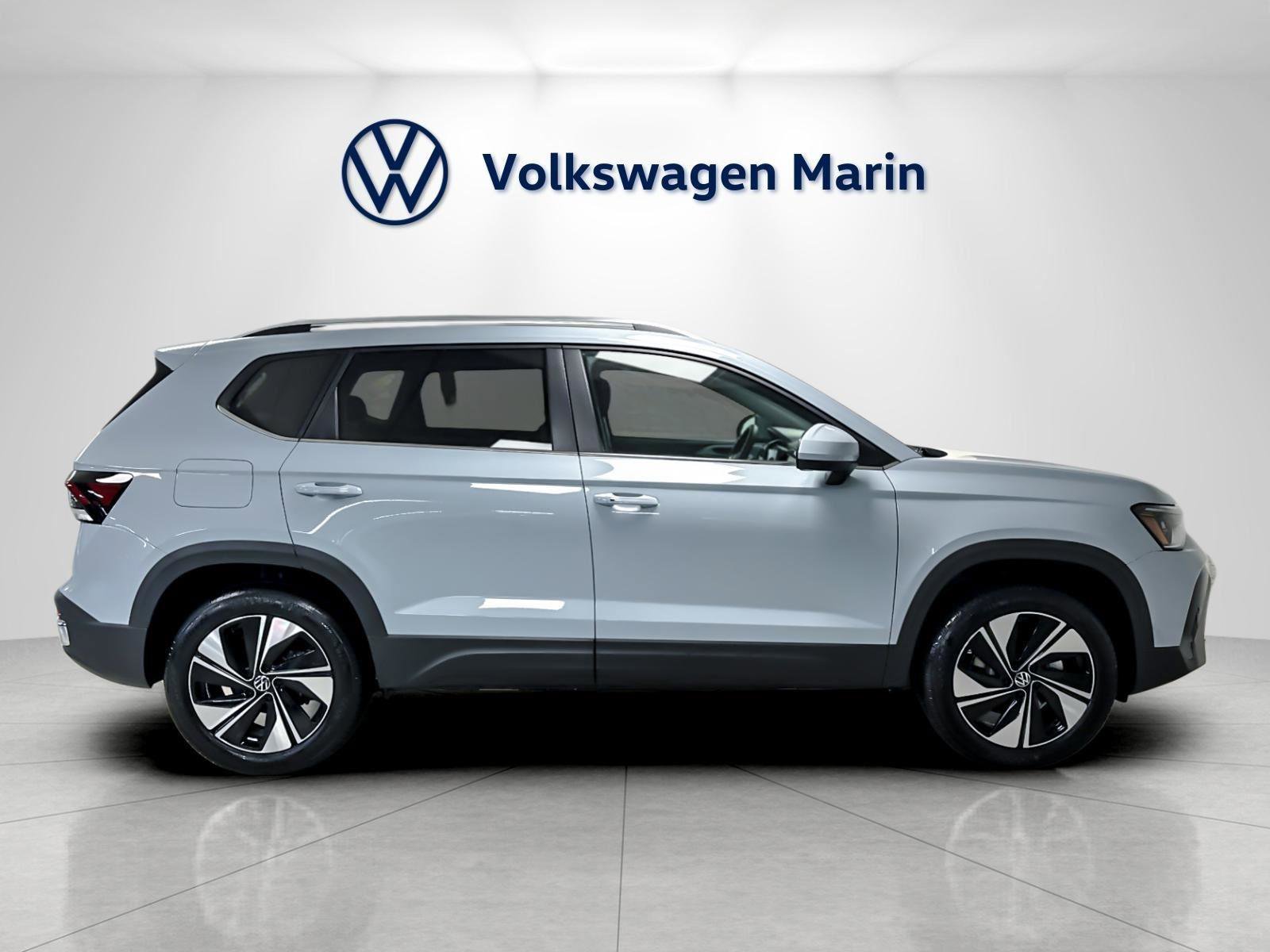 New 2026 Volkswagen Taos SE image 6