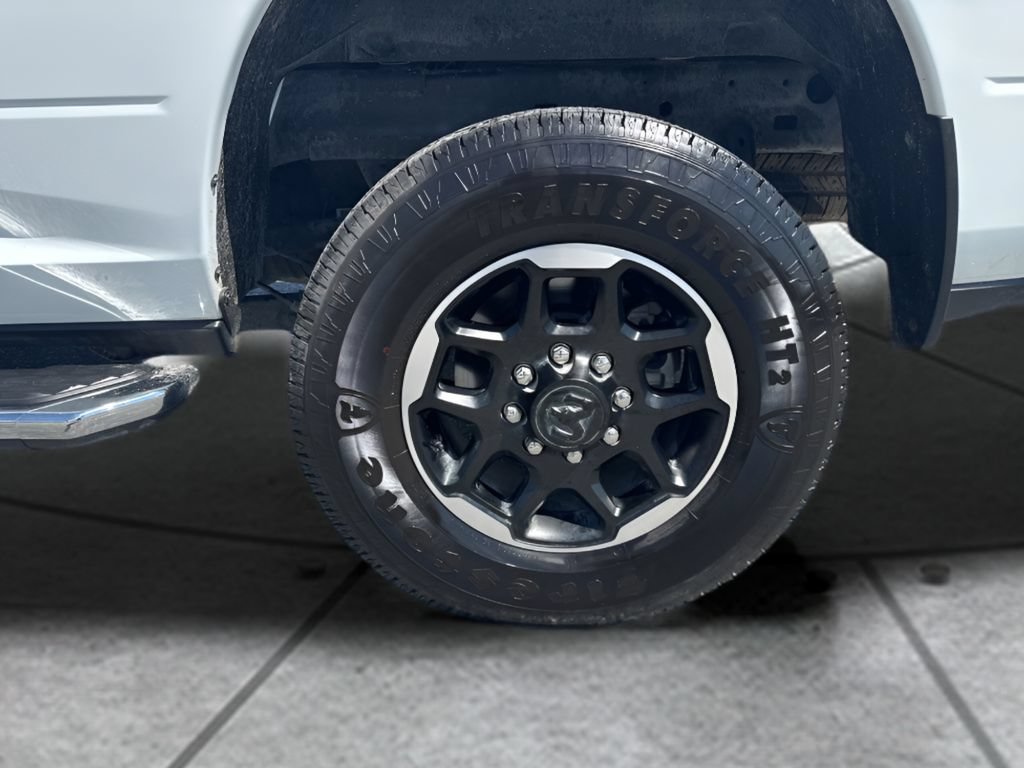 Used 2026 RAM 2500 Laramie AWD/4WD image 35