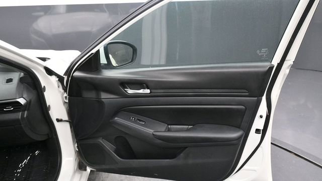 Used 2021 Nissan Altima 2.5 S FWD image 11