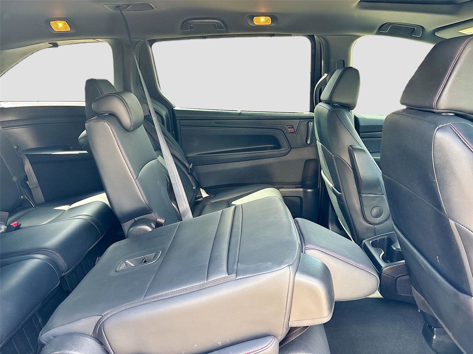 Used 2025 Honda Odyssey Sport-L image 29