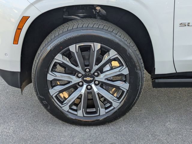 New 2025 Chevrolet Suburban High Country image 8