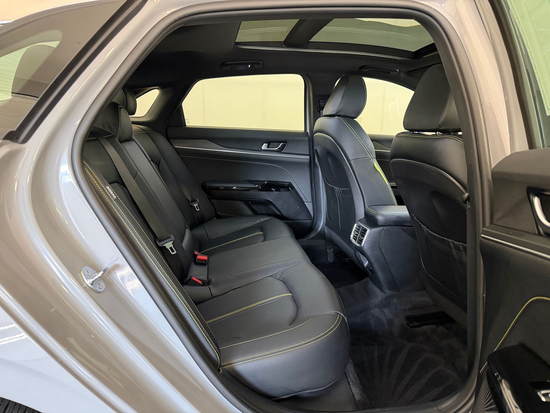 Used 2025 Kia K5 GT FWD image 29
