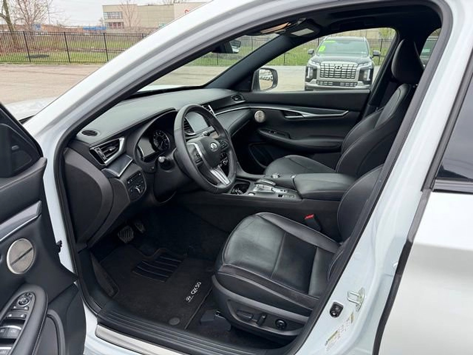 Certified 2023 INFINITI QX50 Sport image 9