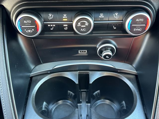 Used 2024 Alfa Romeo Stelvio Veloce image 37