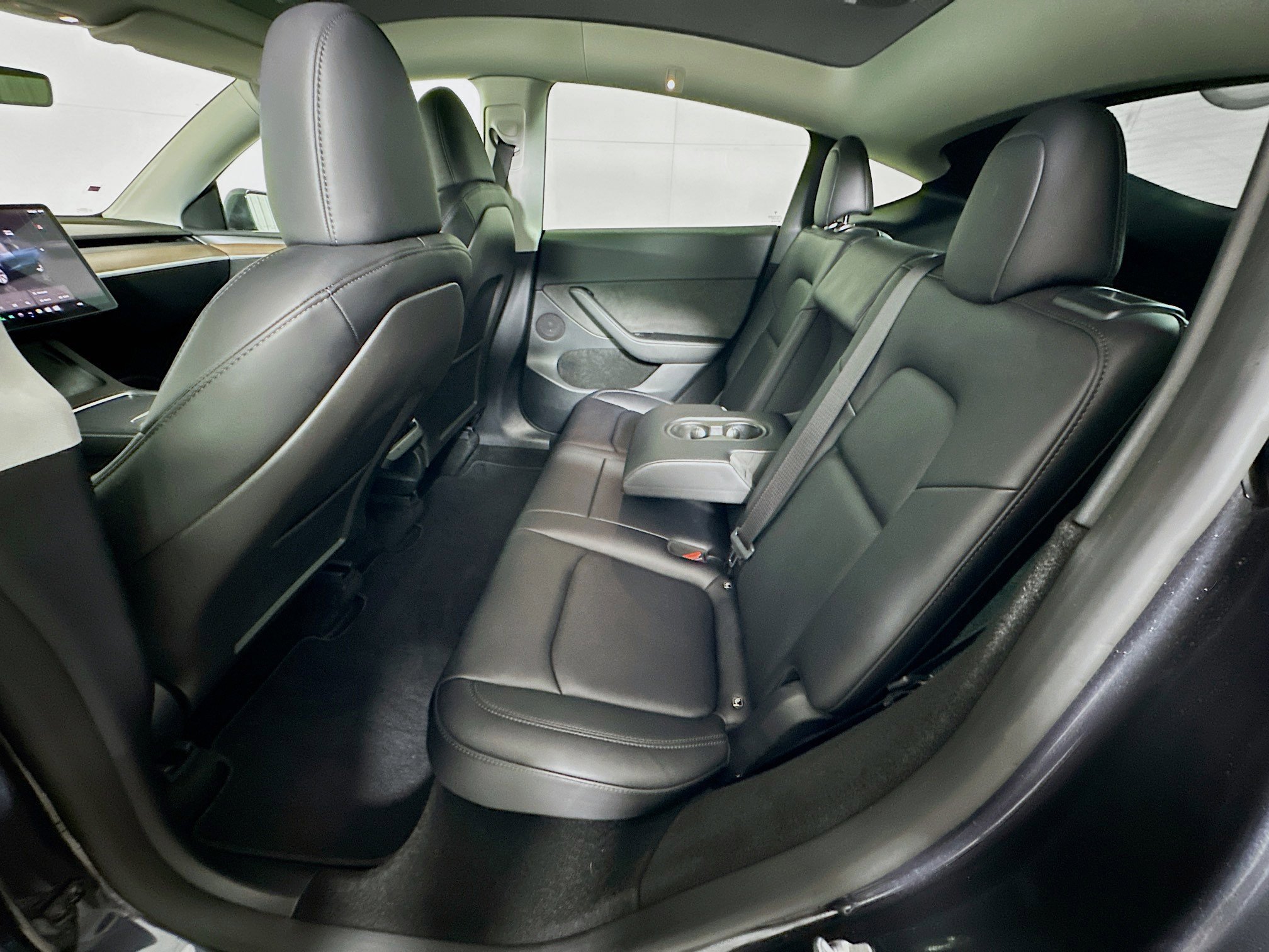 Used 2024 Tesla Model Y Long Range image 27