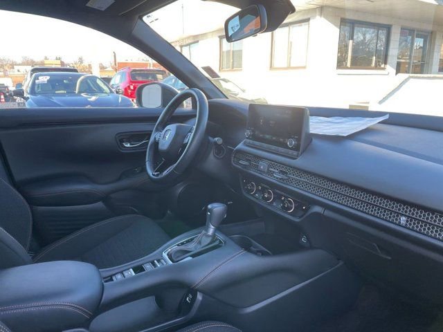 Used 2023 Honda HR-V Sport image 8