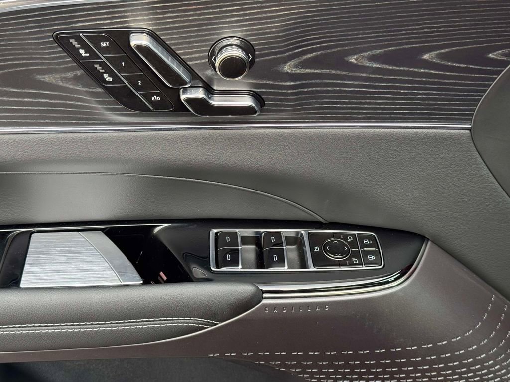 Used 2024 Cadillac Lyriq Sport image 21