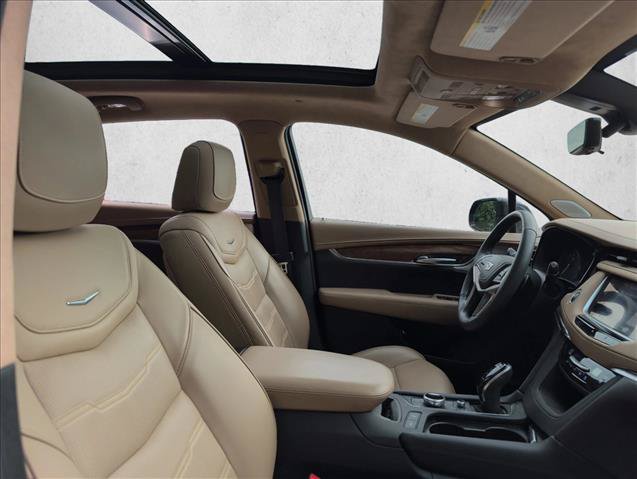 Used 2020 Cadillac XT5 Premium Luxury w/ Platinum Package FWD image 28