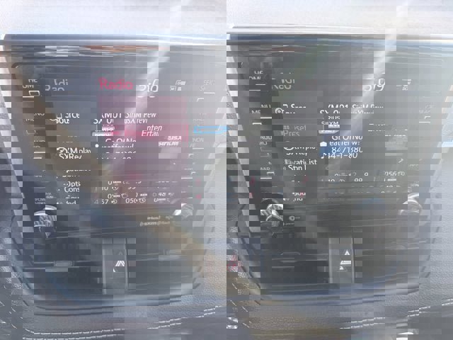 Used 2021 Toyota RAV4 XLE w/ Convenience Package image 12