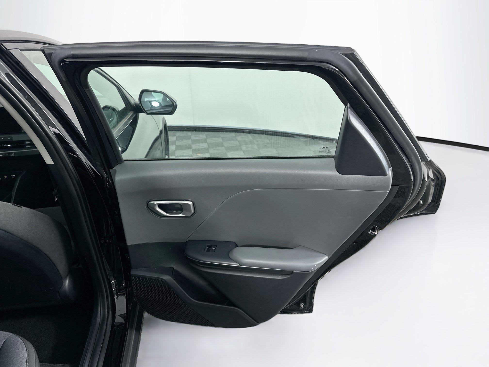 Used 2025 Kia K4 FWD image 30