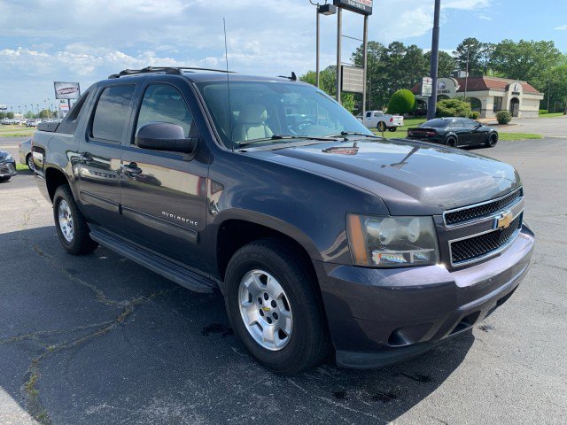 Used 2011 Chevrolet Avalanche LS RWD image 5