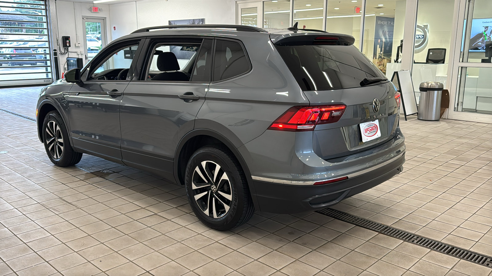 Used 2024 Volkswagen Tiguan S AWD/4WD image 7