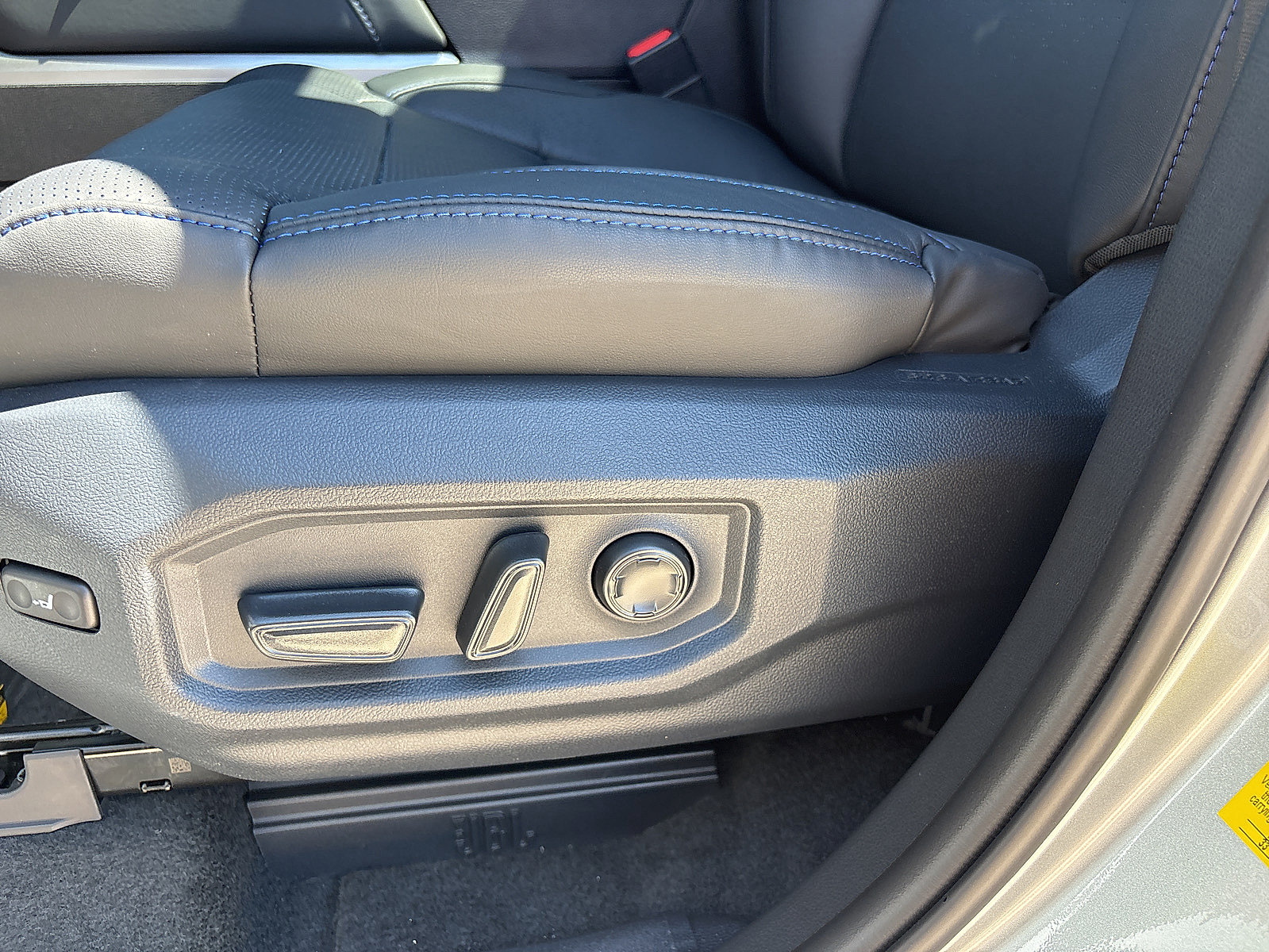 New 2026 Toyota Sequoia Platinum AWD/4WD image 12