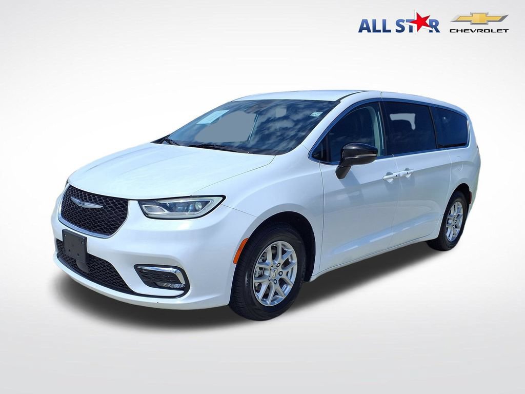 Used 2024 Chrysler Pacifica Touring-L FWD image 1