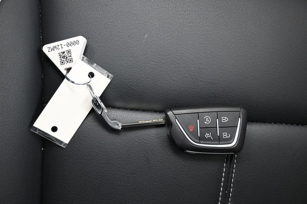 Used 2024 Cadillac Lyriq Tech RWD image 33