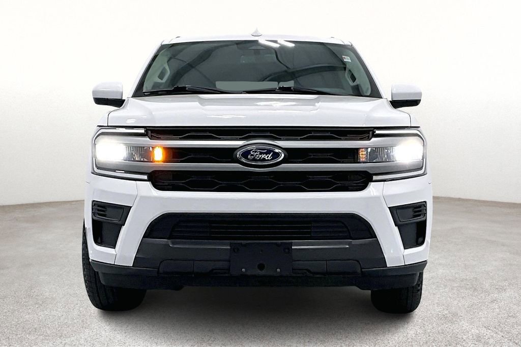 Used 2023 Ford Expedition XLT image 5