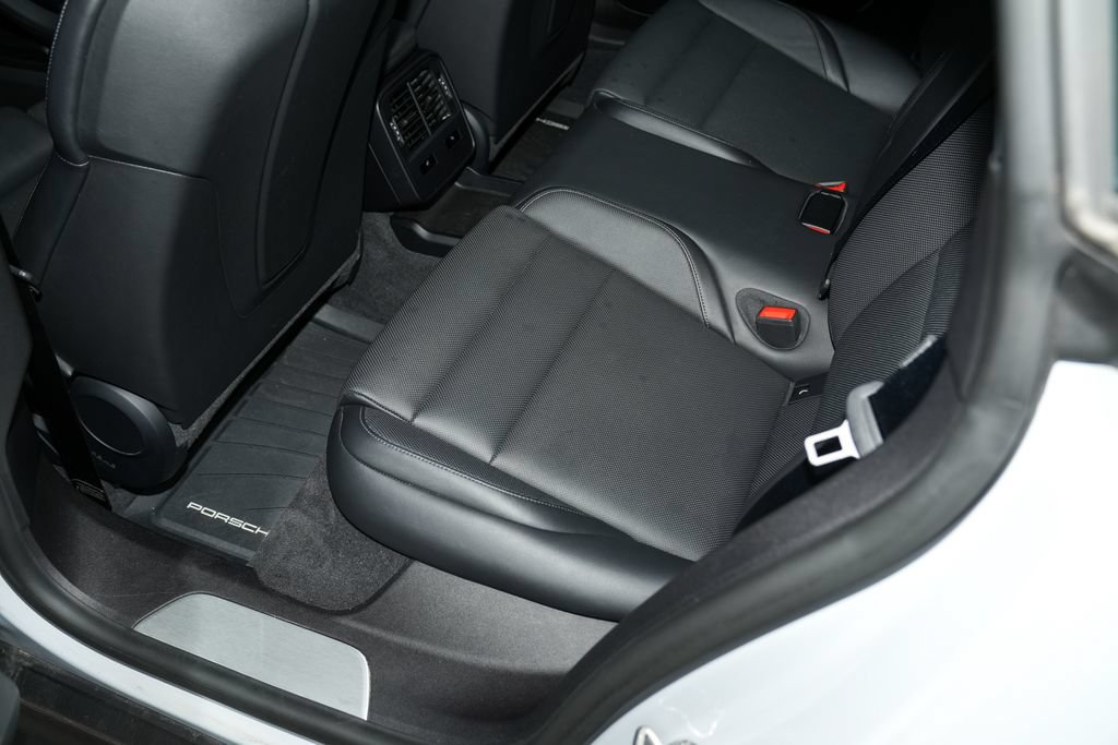 Certified 2025 Porsche Taycan 4S AWD/4WD image 35