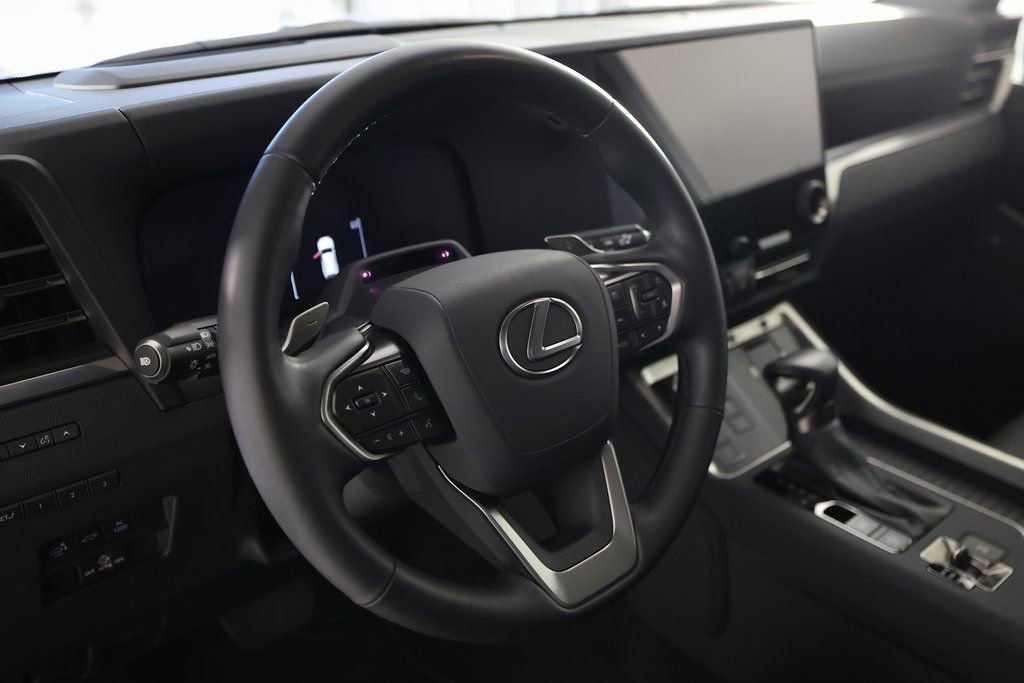 Used 2025 Lexus GX 550 w/ Cold Area Package AWD/4WD image 22