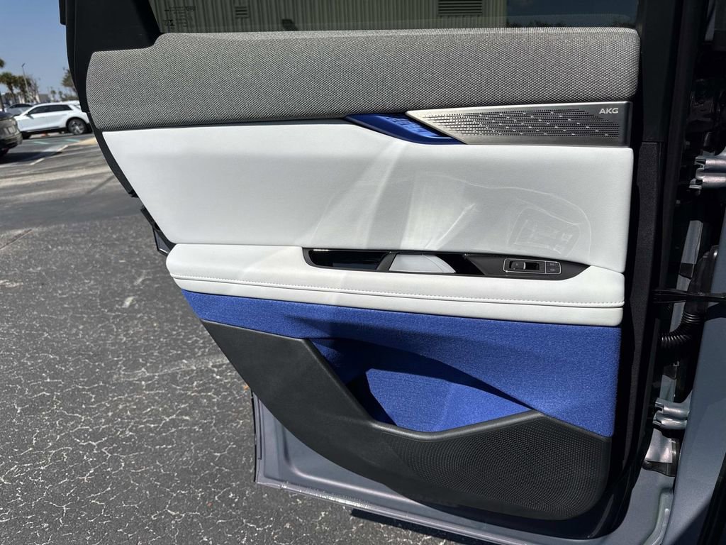 New 2026 Cadillac Optiq Luxury 1 image 13