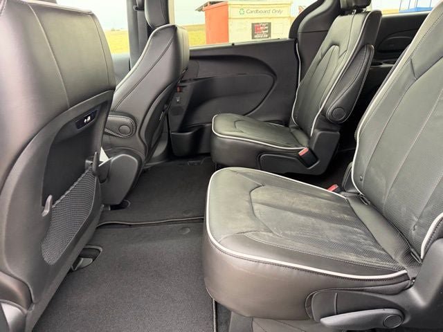 New 2026 Chrysler Pacifica Limited w/ S Appearance Package FWD image 10